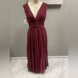 Fame and Partners | Dresses | Fame And Partners Burgundy Maxi Pleat Size 8 